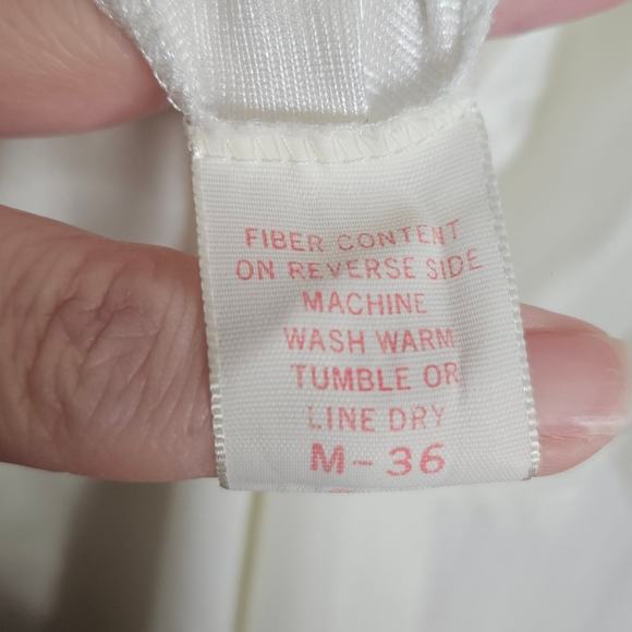 Vintage 70s Sears White Nylon Nightgown with Floral Embroidery, size Medium - Picture 9 of 9